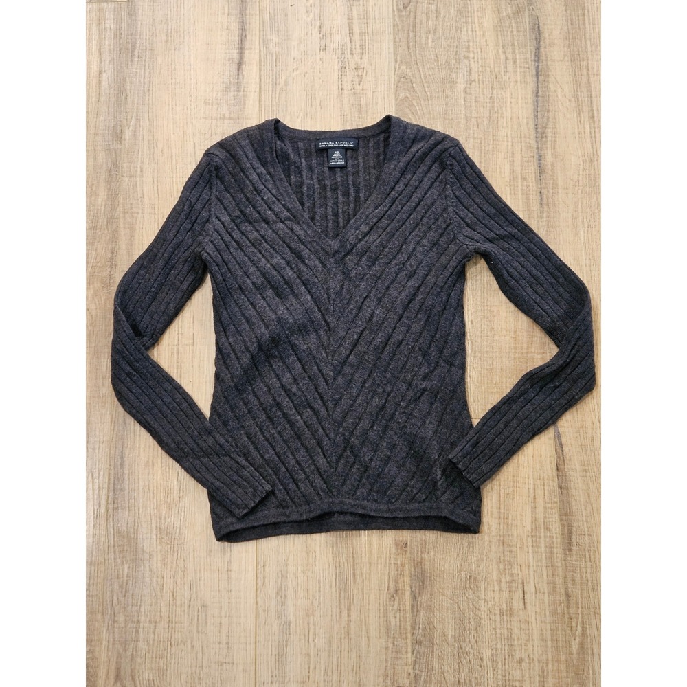 Vintage 2003 Banana Republic Womens XS Merino Wool Ribbed V Neck Sweater Gray